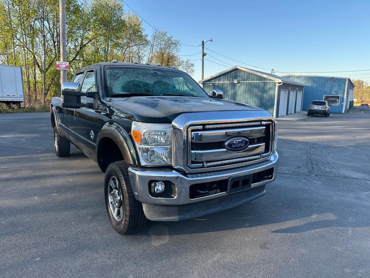 Ford Super Duty F-250 SRW Lariat 4WD Crew Cab 8' Box 2015