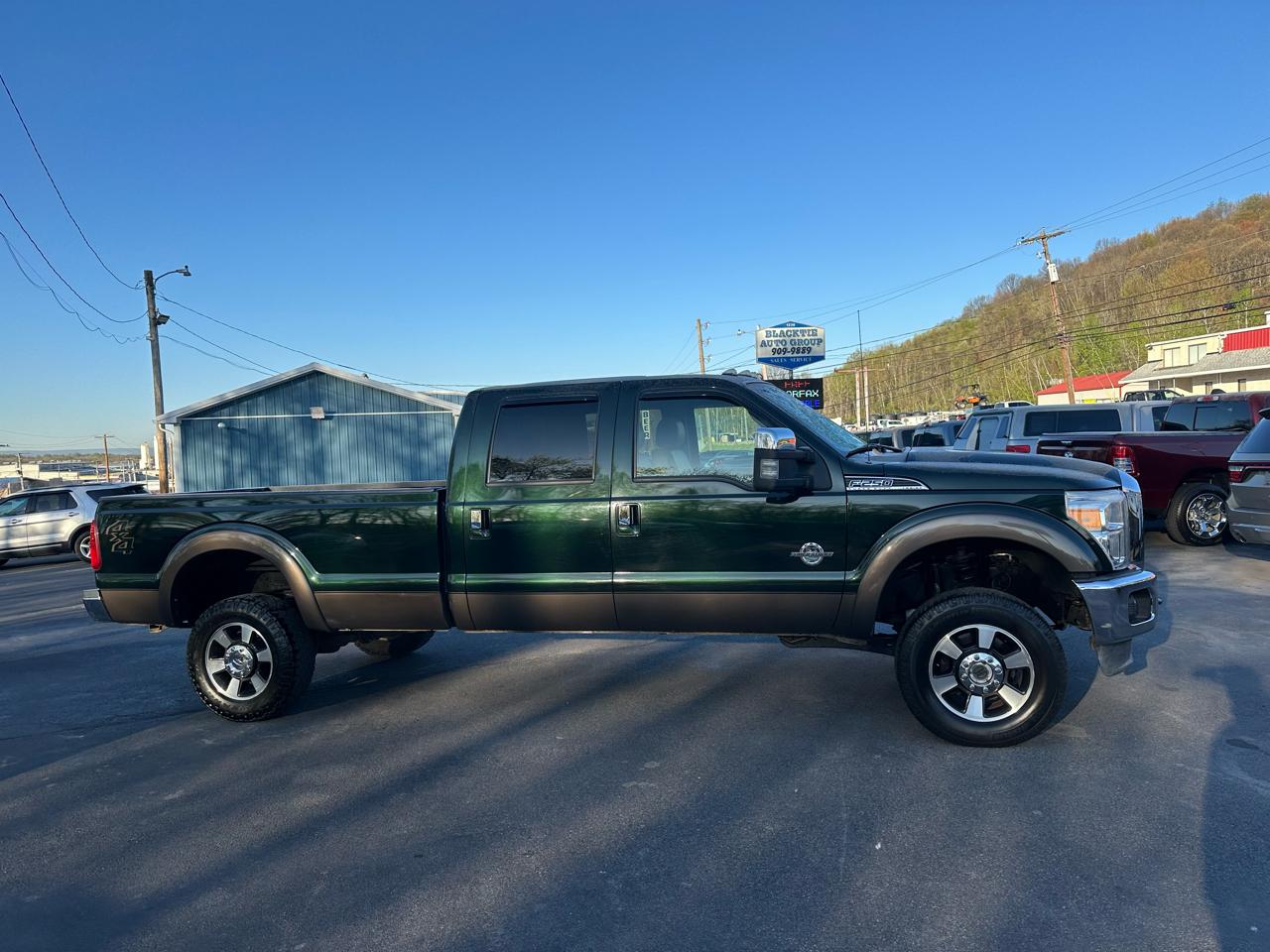 Ford Super Duty F-250 SRW Lariat 4WD Crew Cab 8' Box 2015