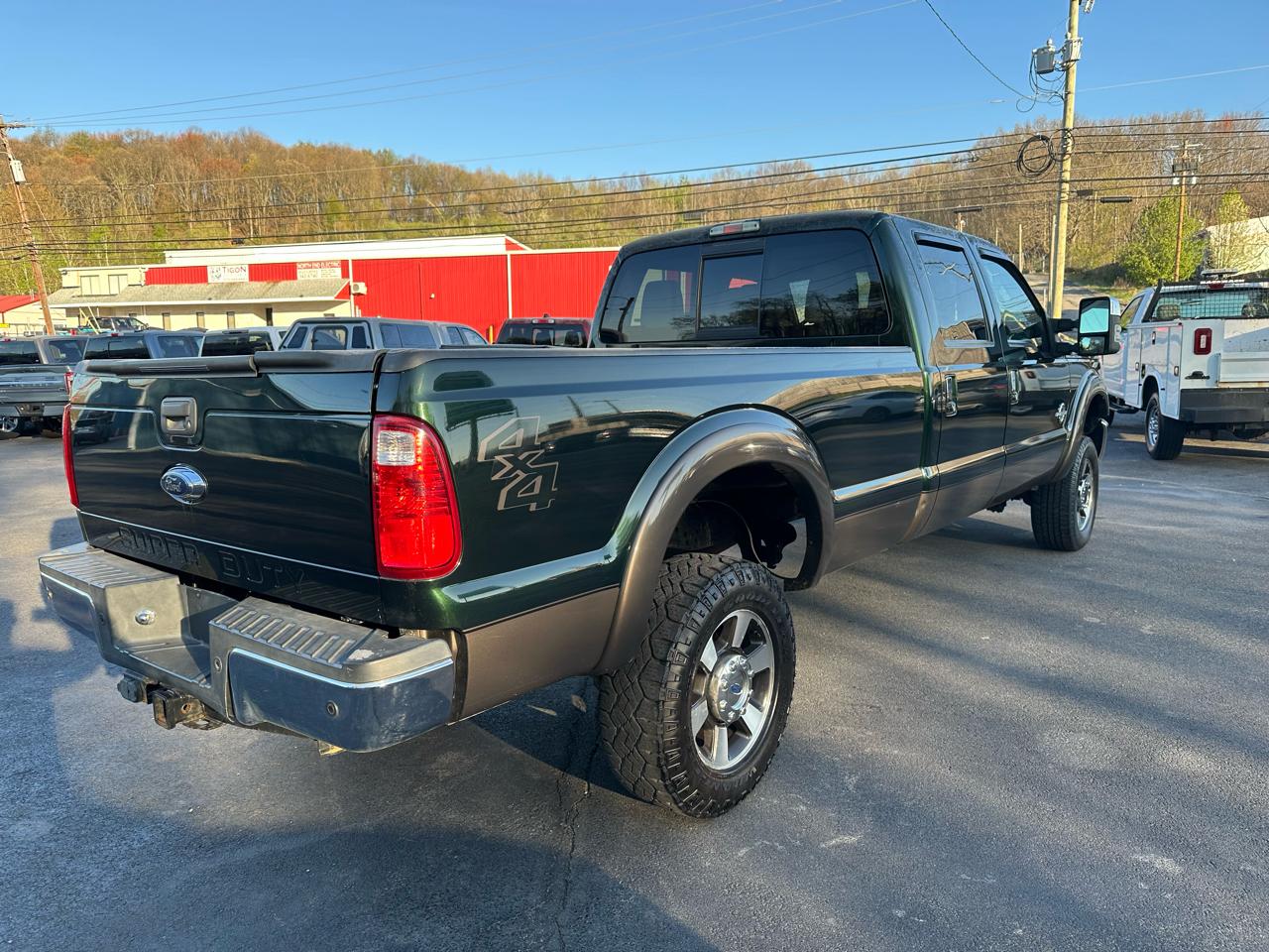 Ford Super Duty F-250 SRW Lariat 4WD Crew Cab 8' Box 2015