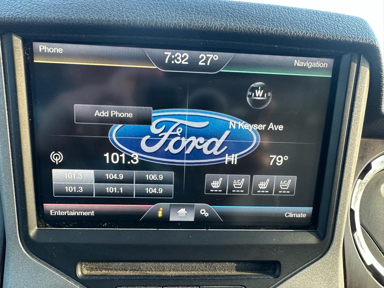 Ford Super Duty F-250 SRW Lariat 4WD Crew Cab 8' Box 2015