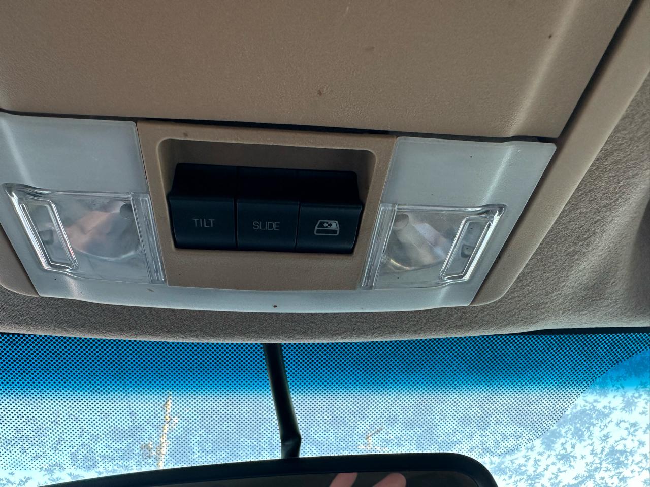 Ford Super Duty F-250 SRW Lariat 4WD Crew Cab 8' Box 2015