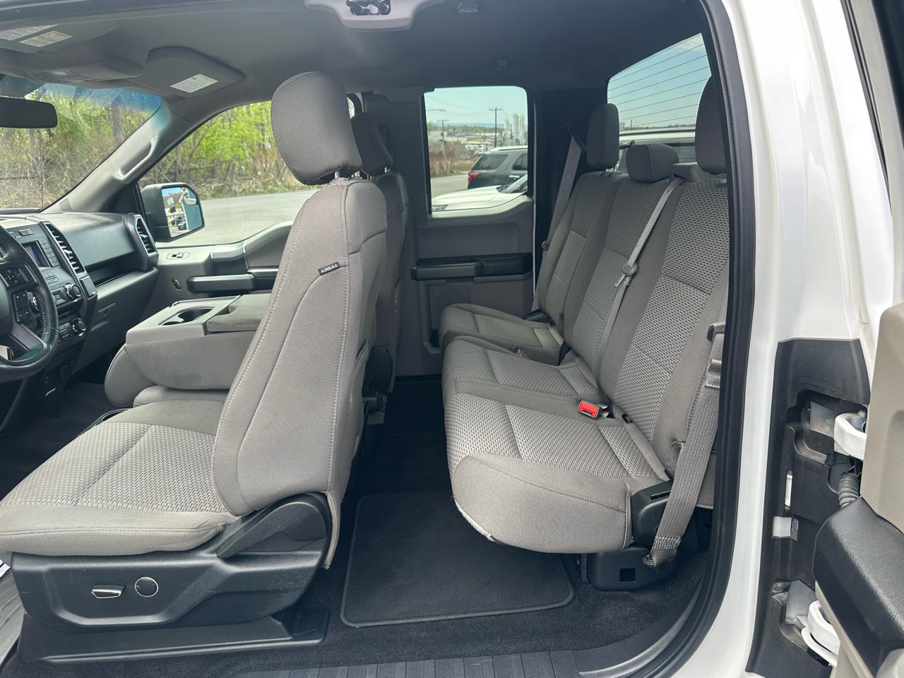 Ford F-150 4WD SuperCab 145" XLT 2018