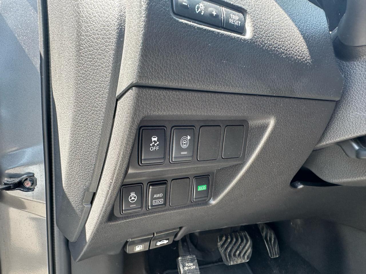 Nissan Rogue Sport AWD SV 2017