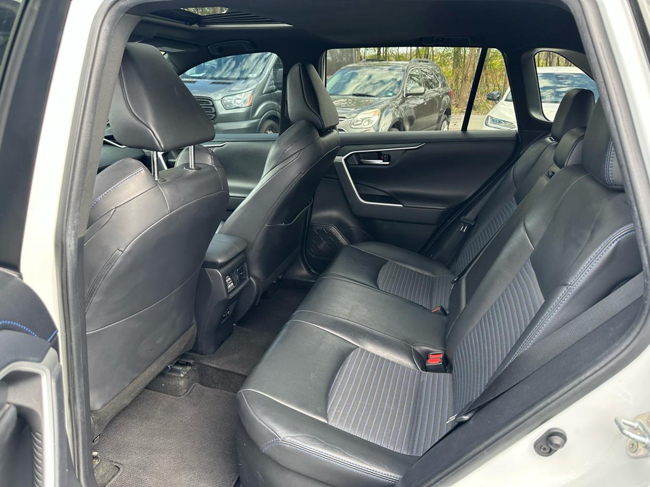 Toyota RAV4 Hybrid XSE AWD (Natl) 2019