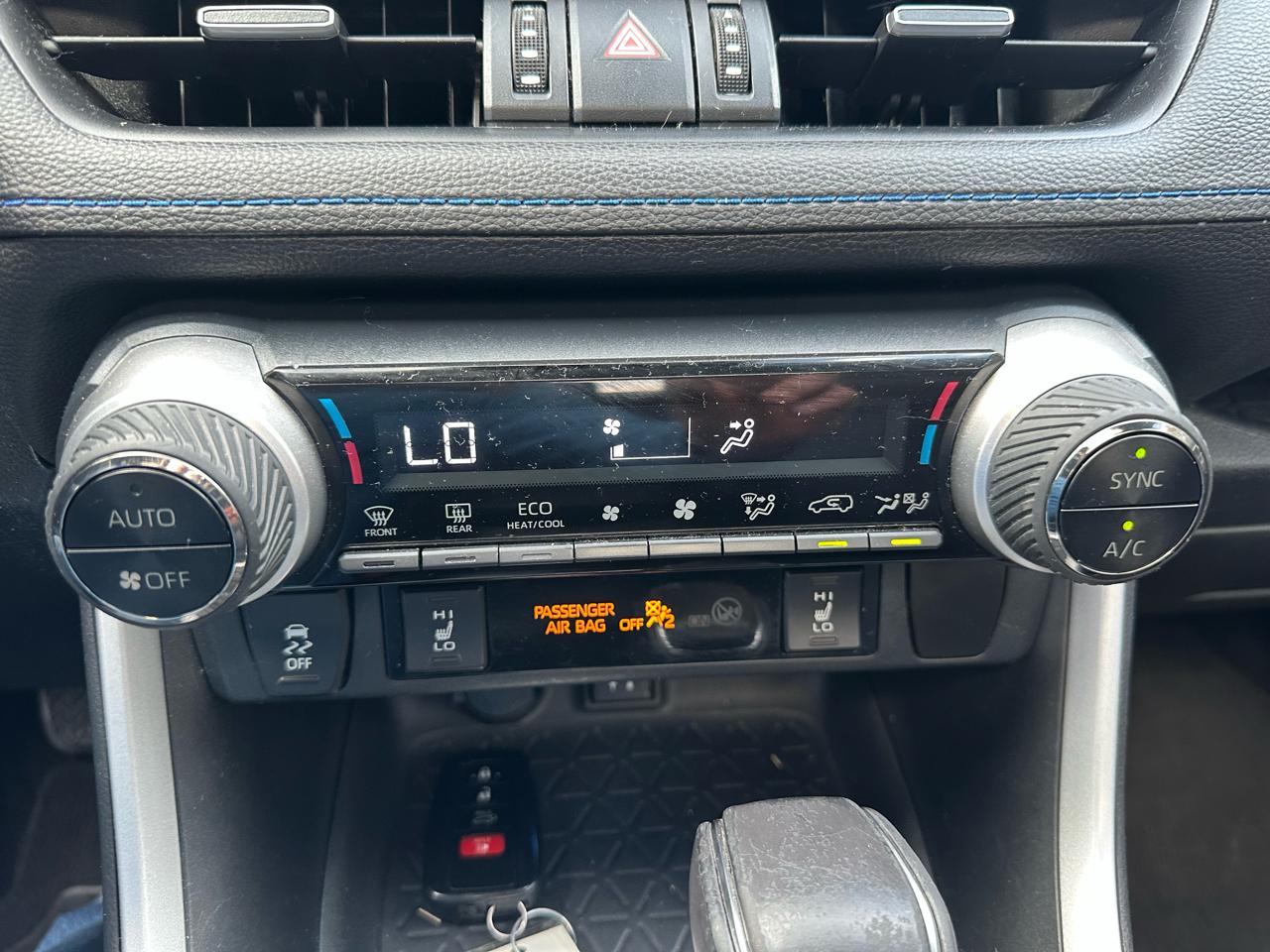 Toyota RAV4 Hybrid XSE AWD (Natl) 2019