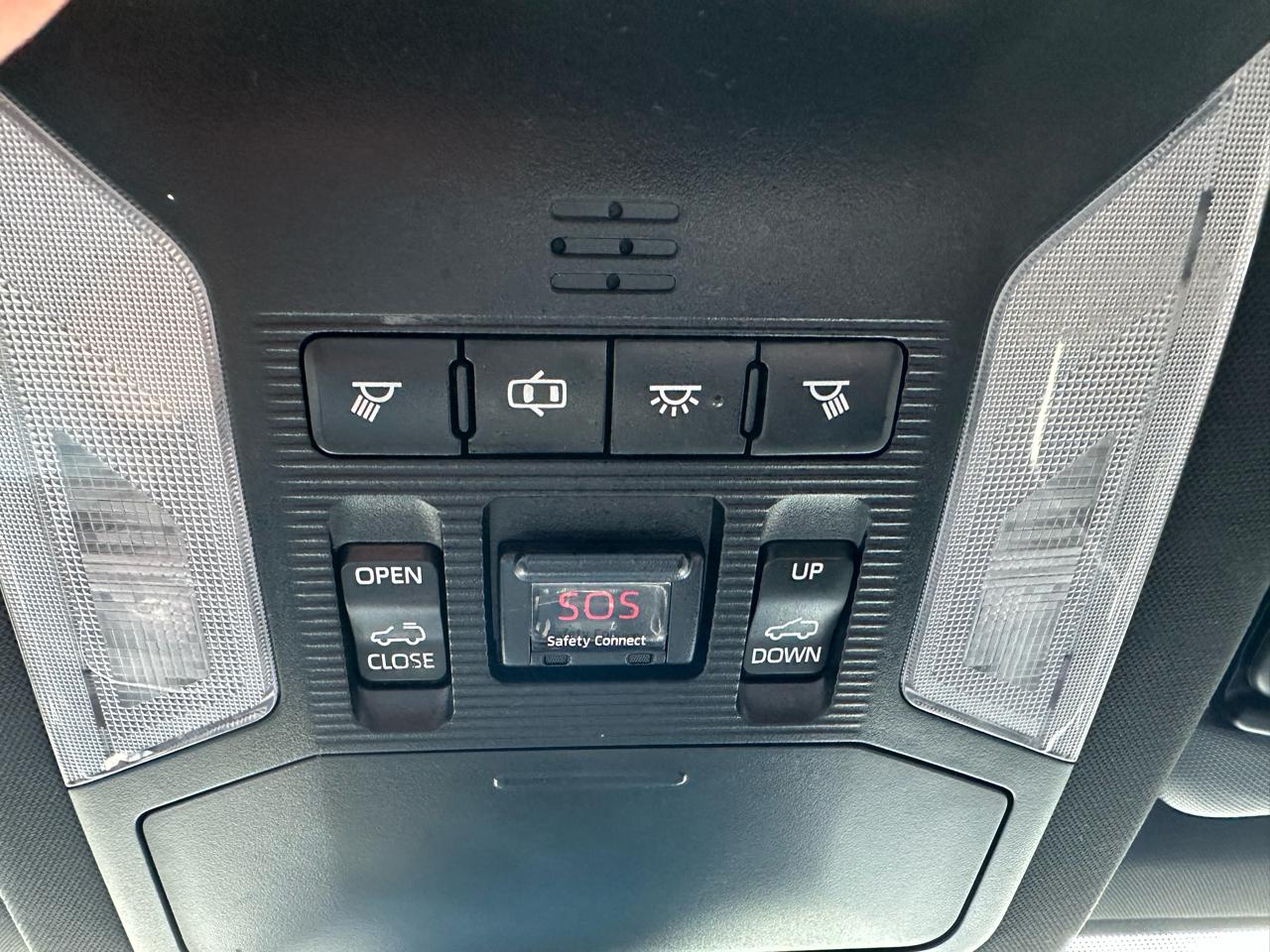 Toyota RAV4 Hybrid XSE AWD (Natl) 2019