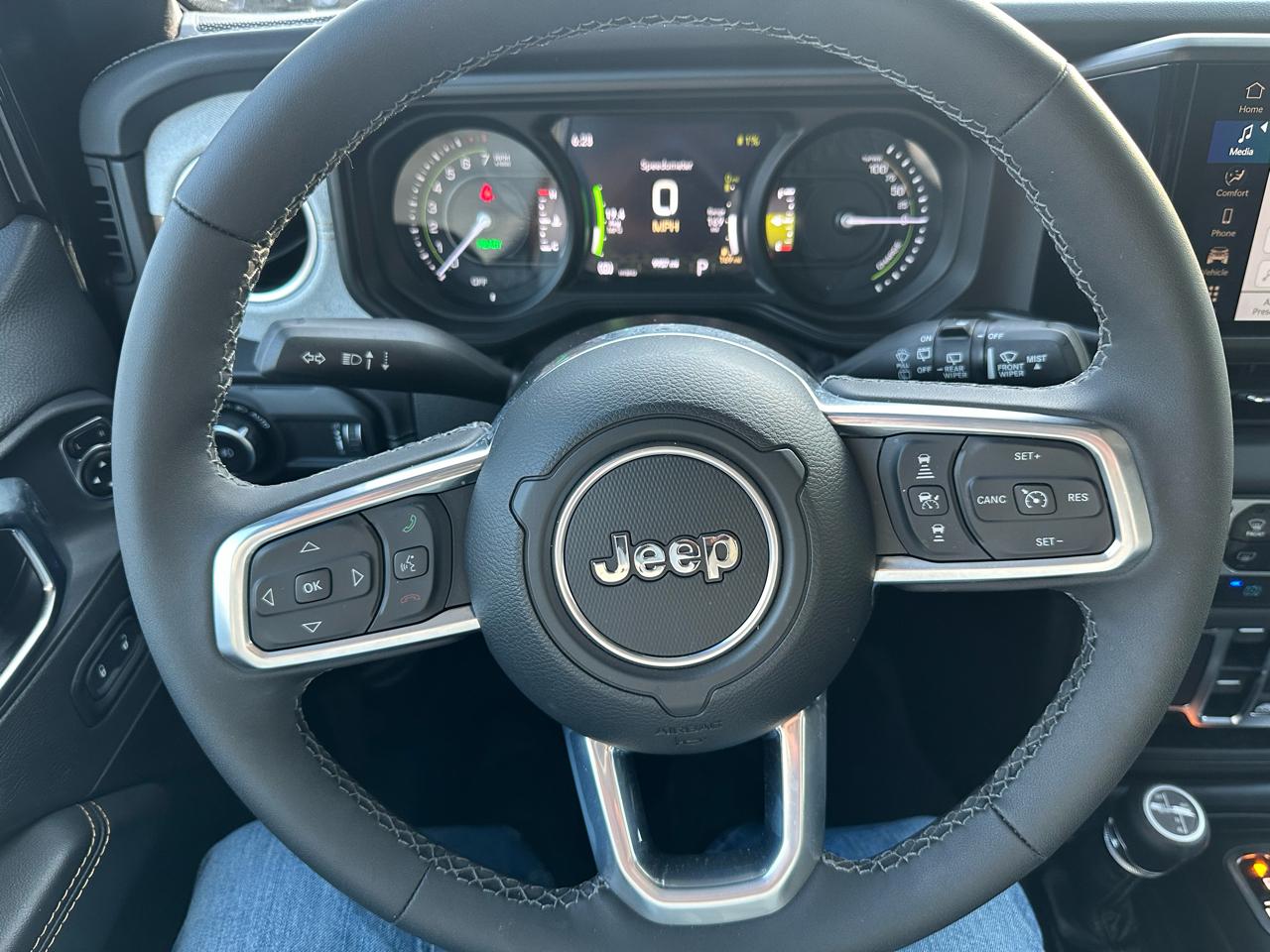 Jeep Wrangler 4xe Sahara 4x4 2025