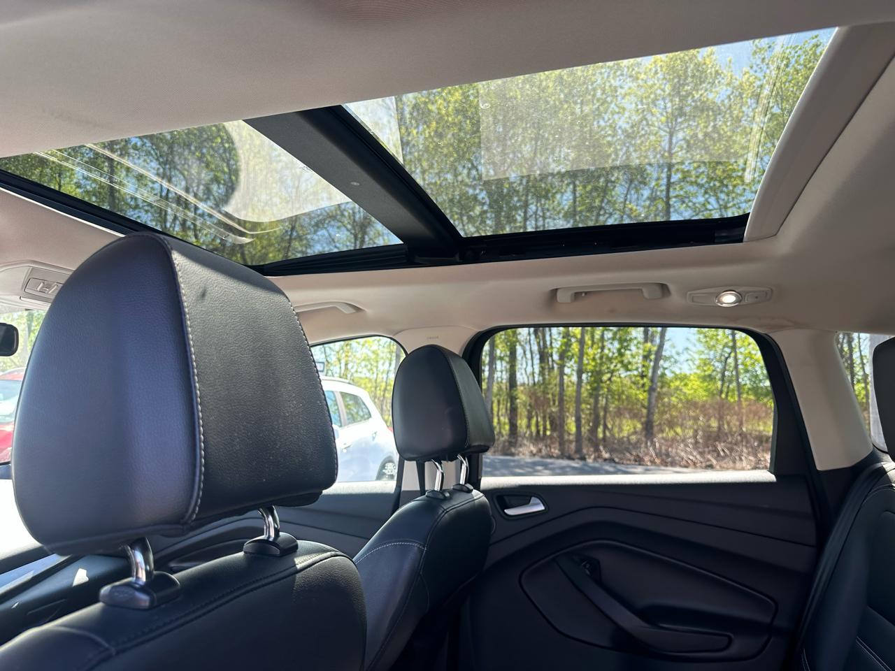 Ford Escape Titanium 4WD 2017