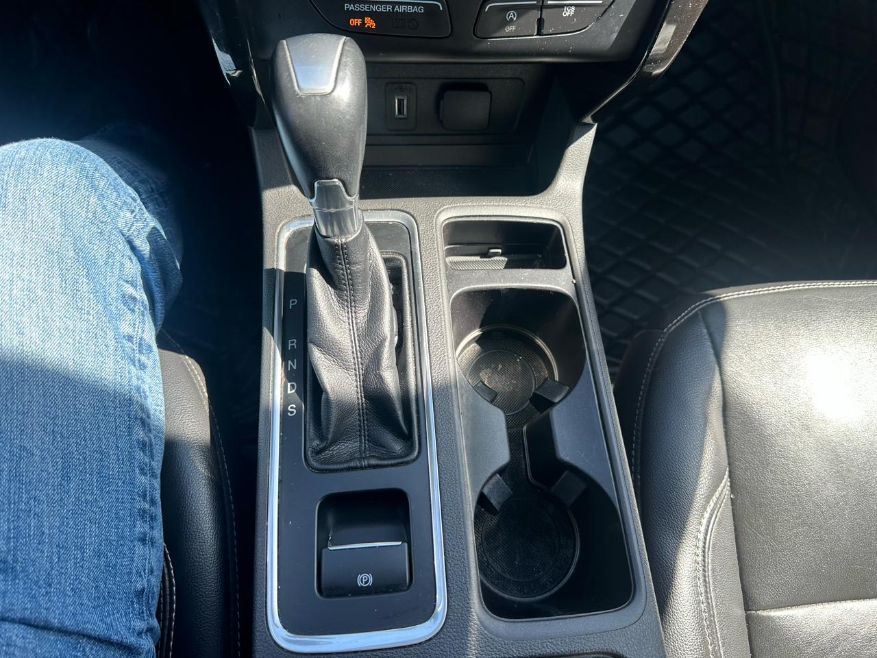 Ford Escape Titanium 4WD 2017