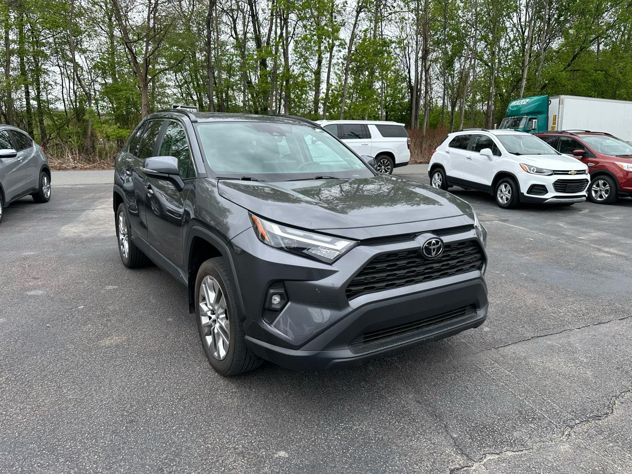 Toyota RAV4 XLE Premium AWD (Natl) 2023