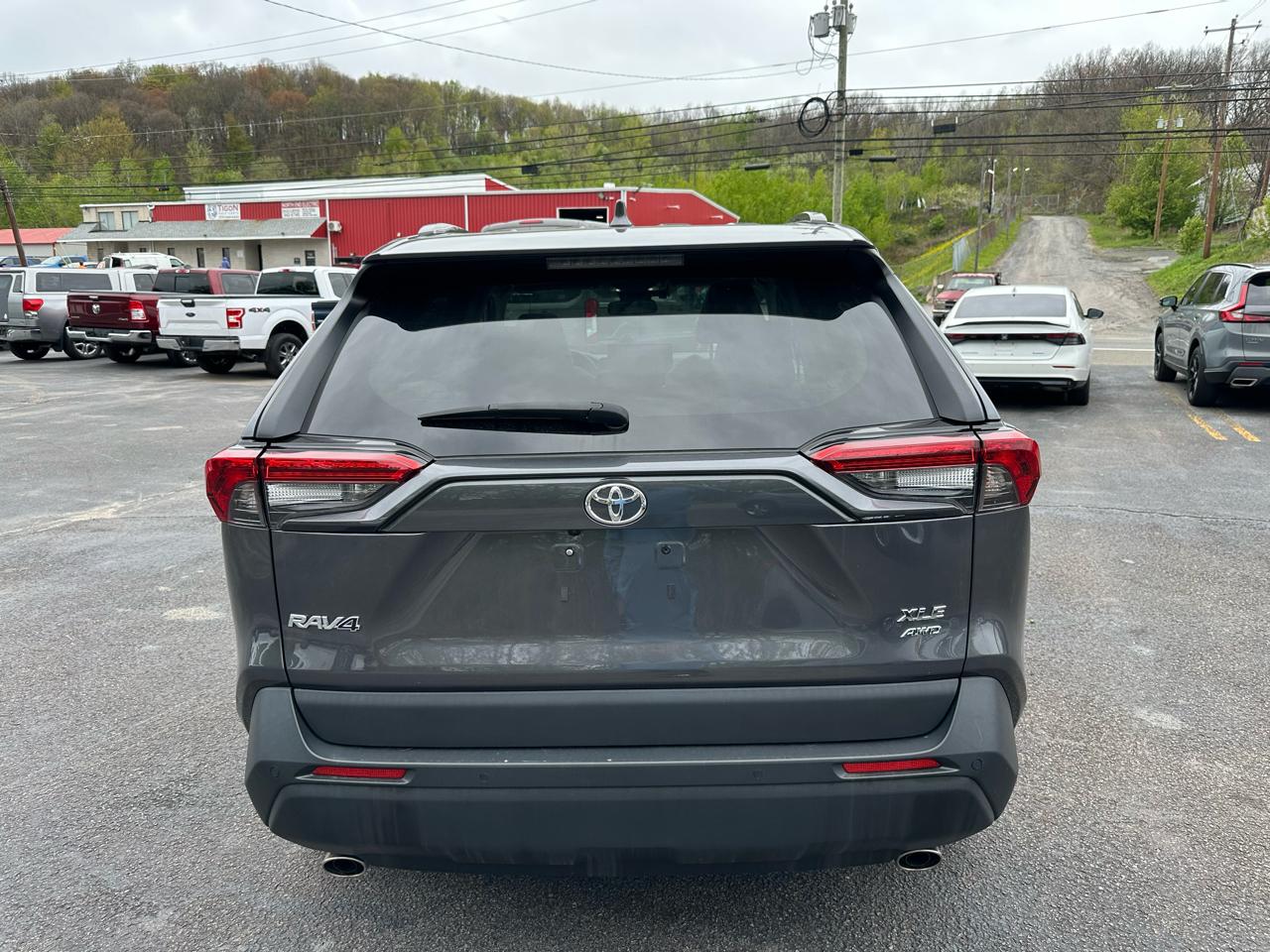 Toyota RAV4 XLE Premium AWD (Natl) 2023