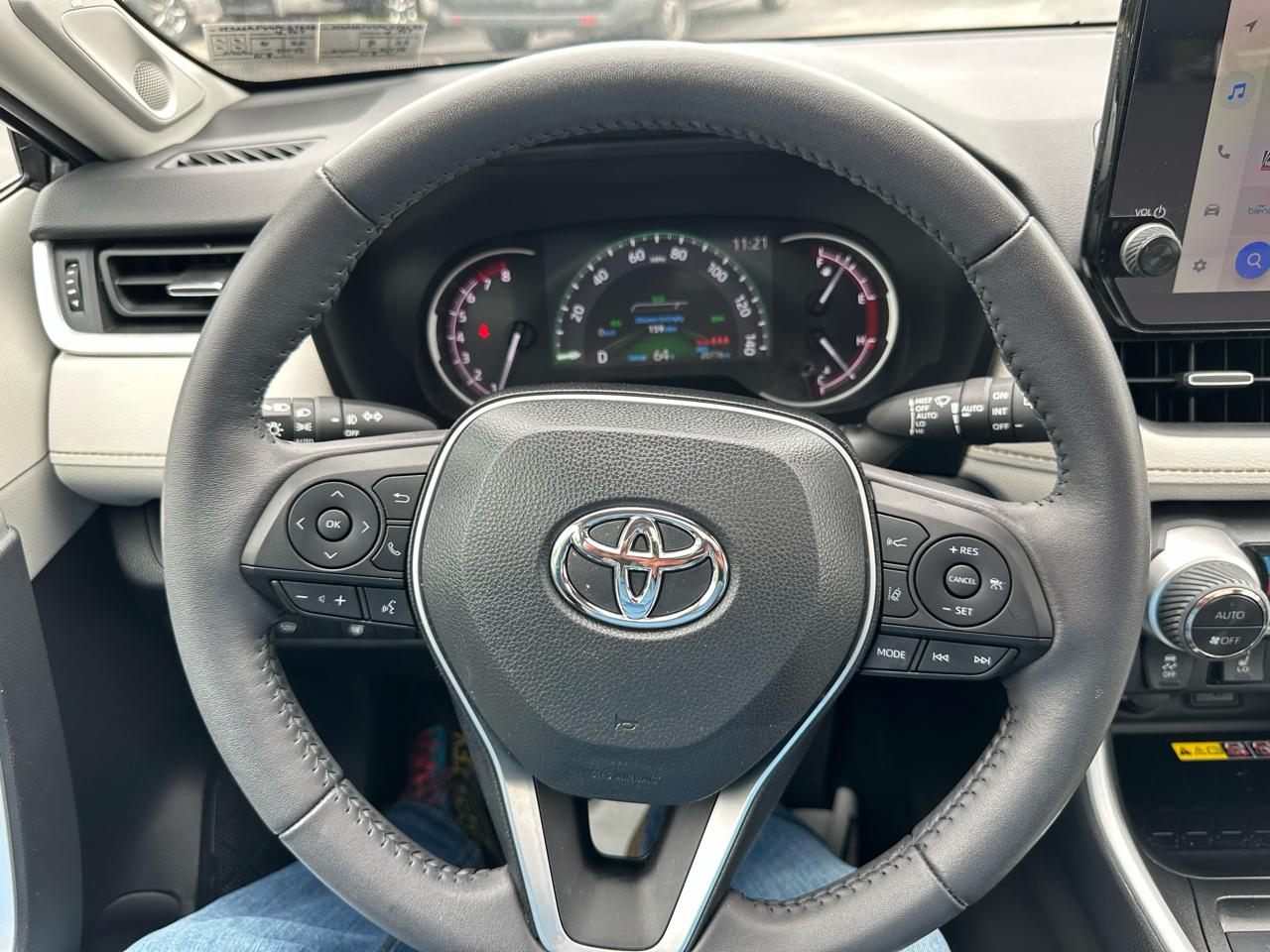 Toyota RAV4 XLE Premium AWD (Natl) 2023