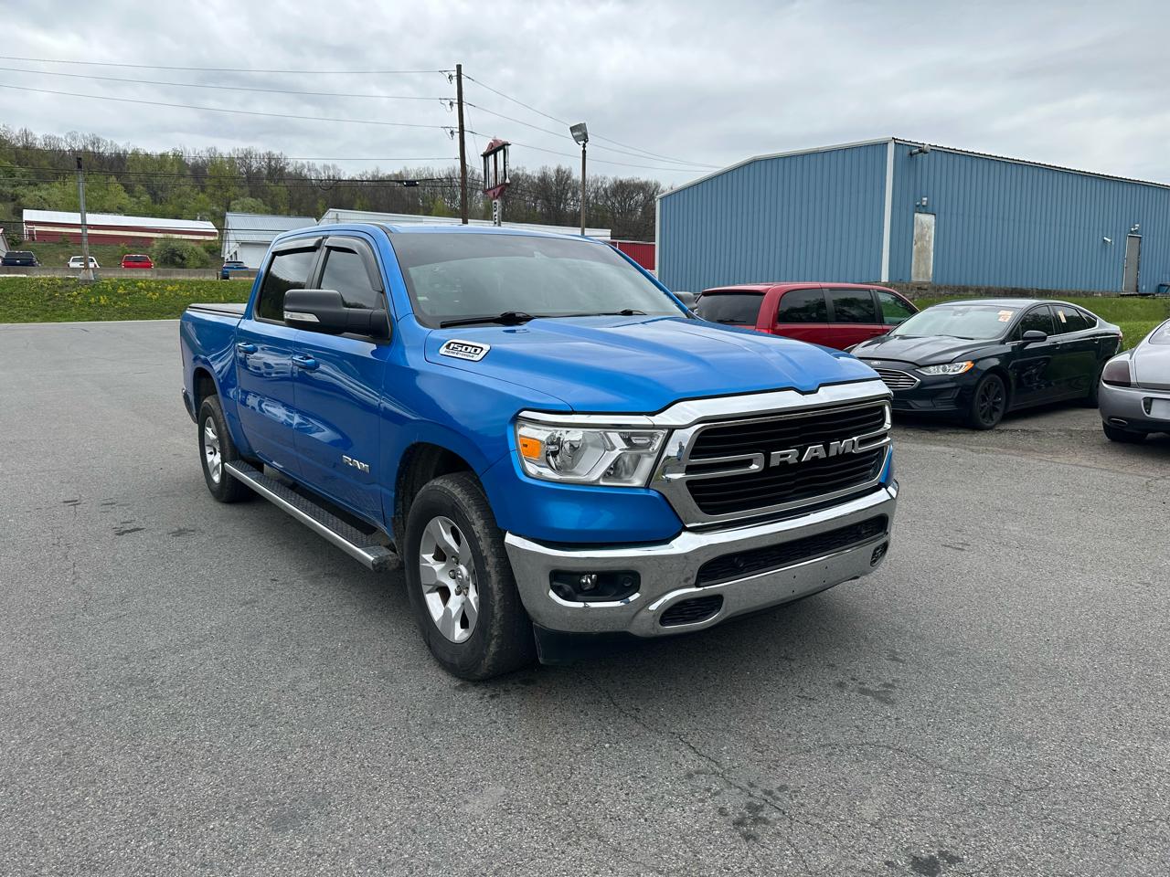 RAM 1500 Big Horn 4x4 Crew Cab 5'7" Box 2021