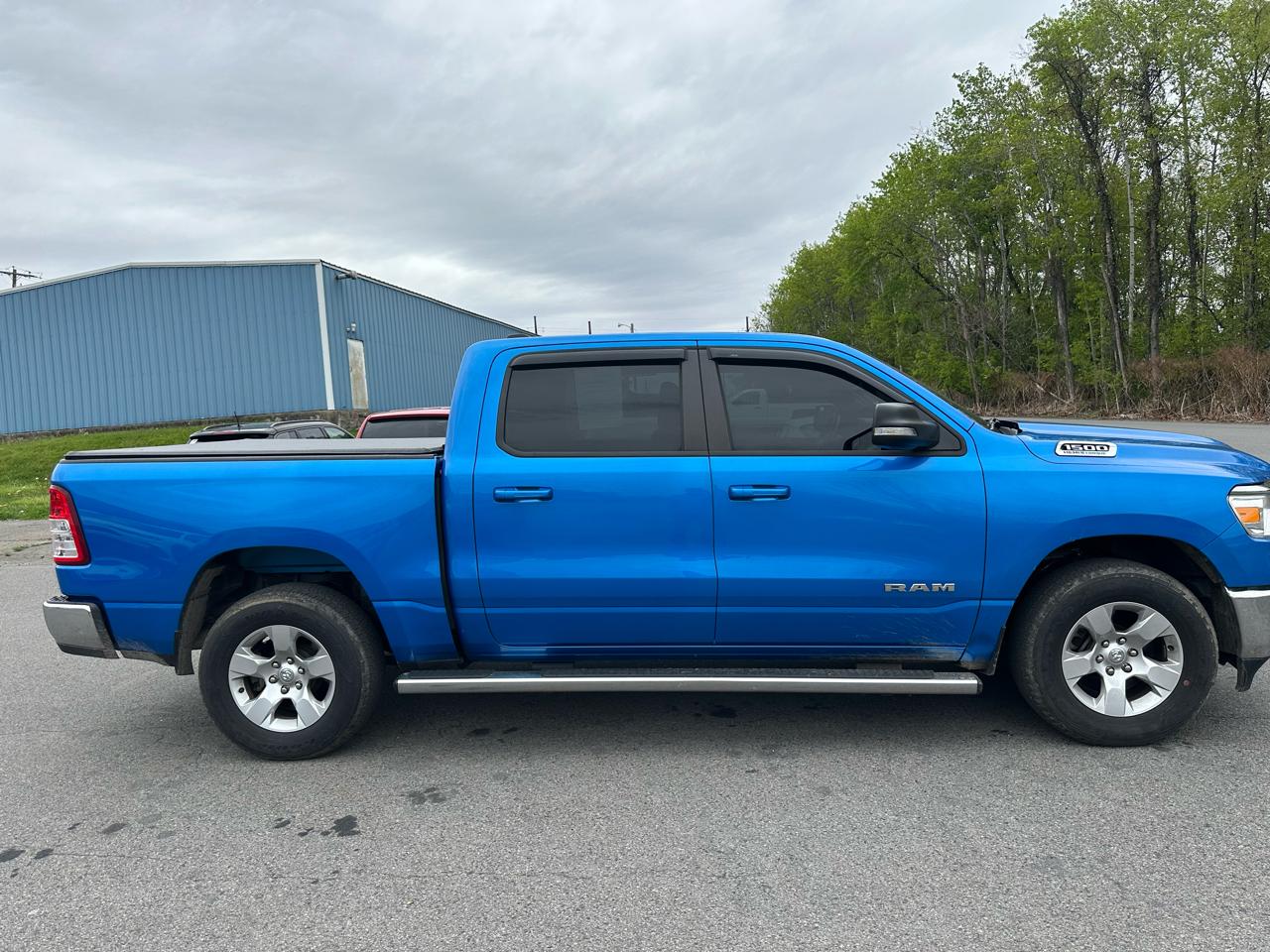 RAM 1500 Big Horn 4x4 Crew Cab 5'7" Box 2021