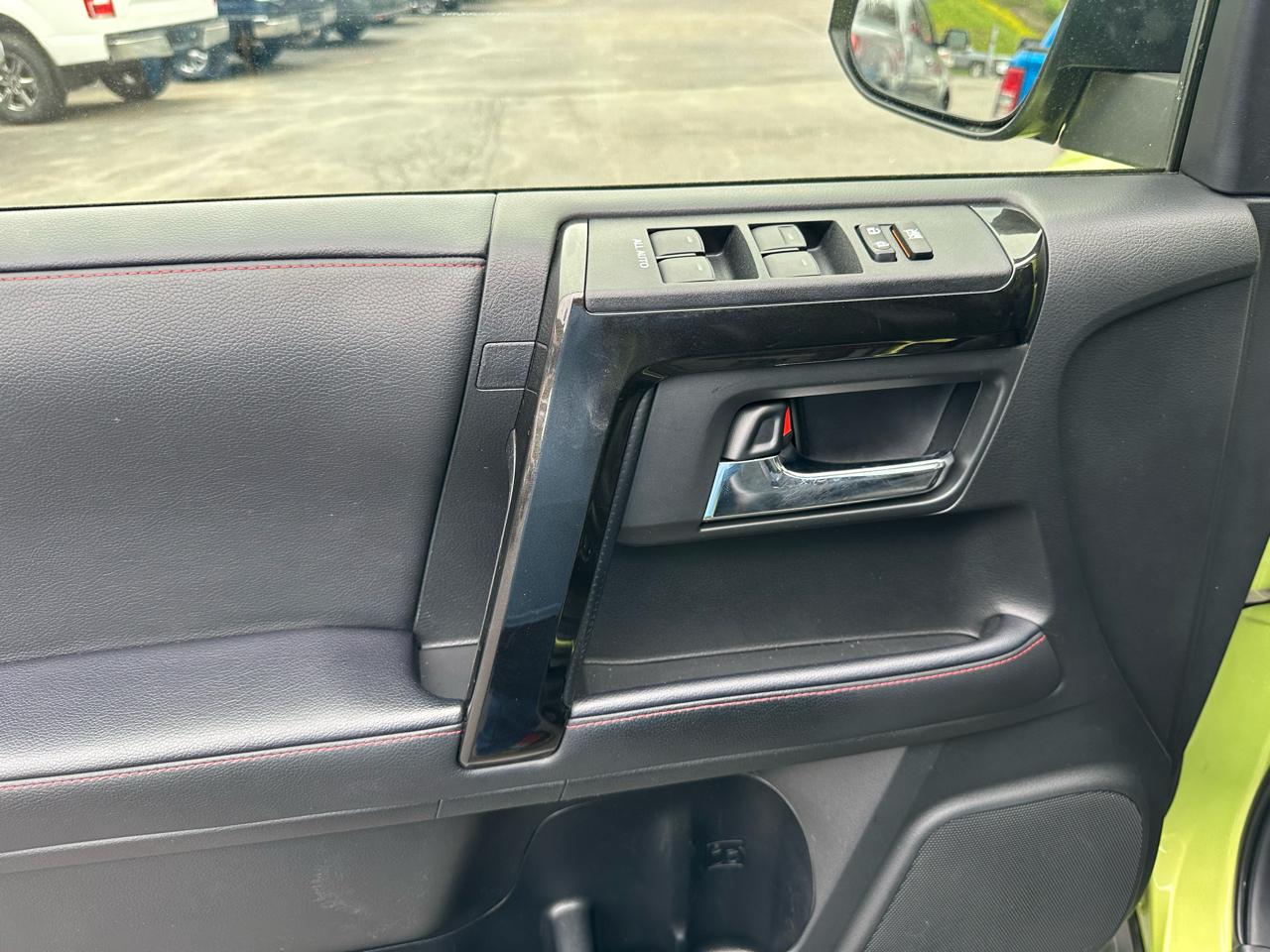 Toyota 4Runner TRD Pro 4WD (Natl) 2022