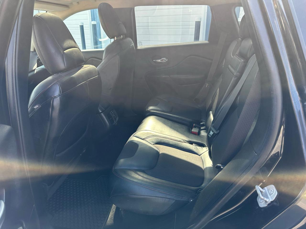 Jeep Cherokee 4WD 4dr Trailhawk 2015