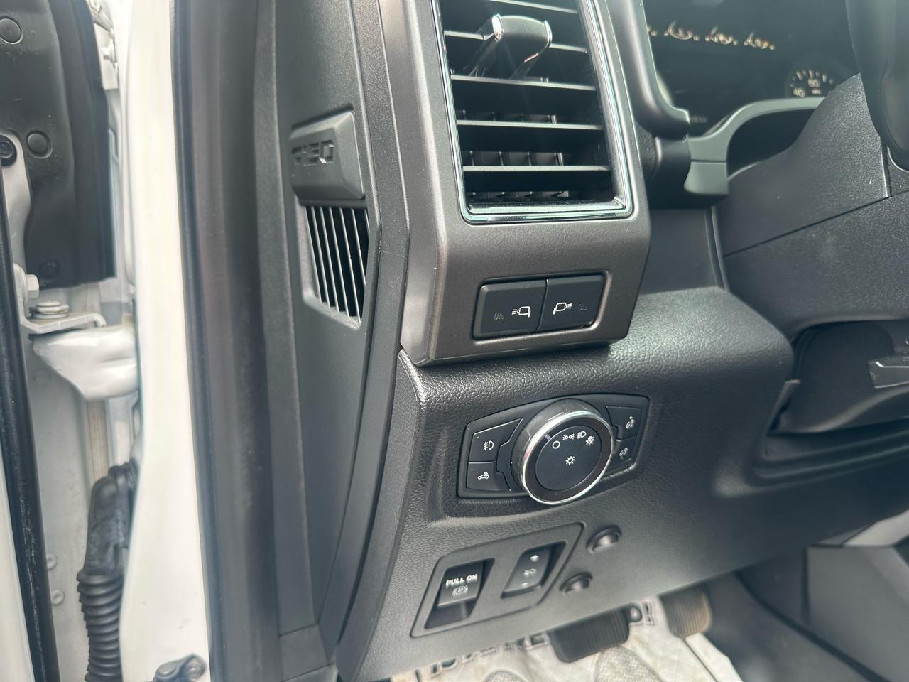 Ford F-150 4WD SuperCrew 145" XLT 2018