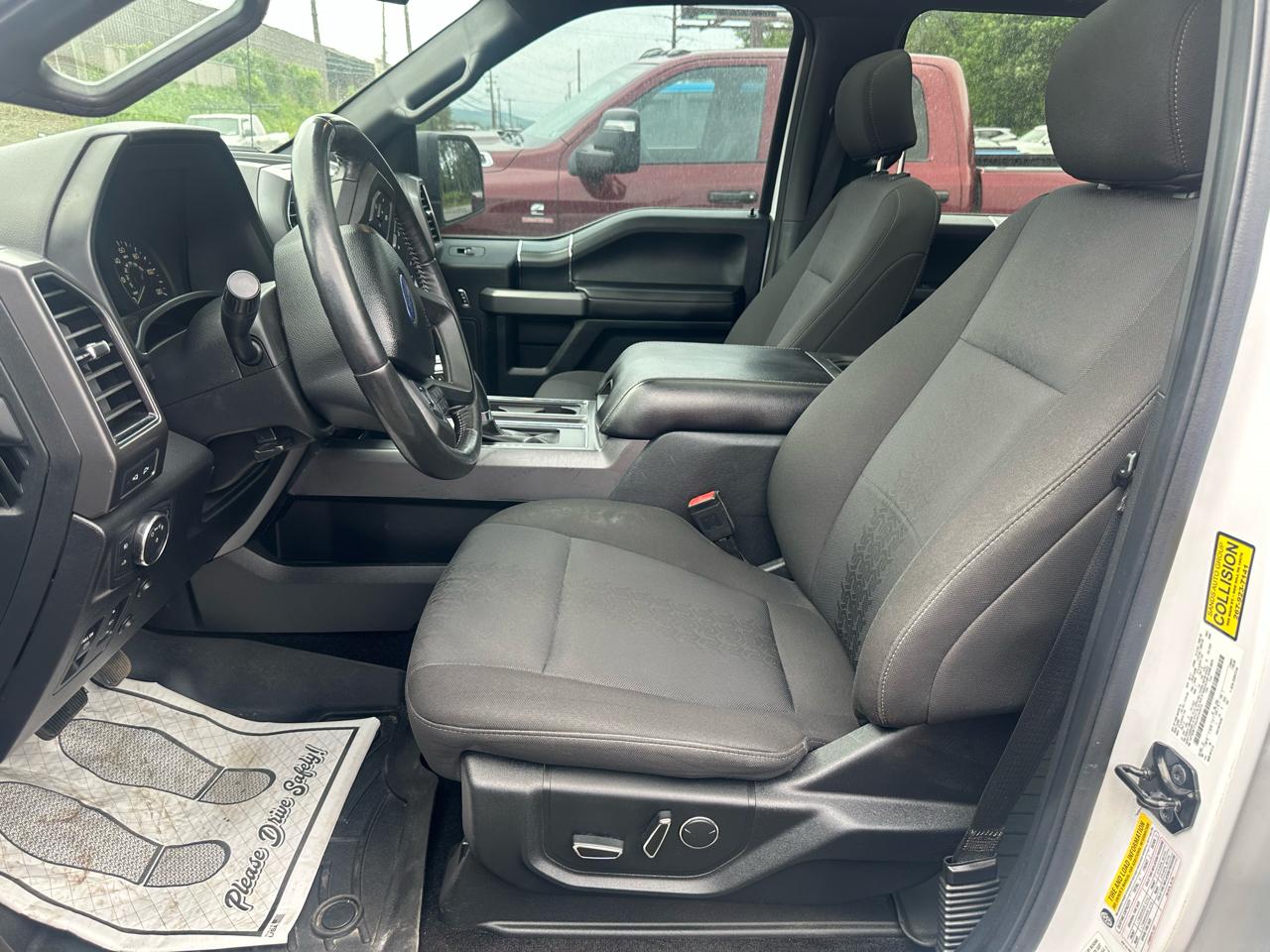 Ford F-150 4WD SuperCrew 145" XLT 2018