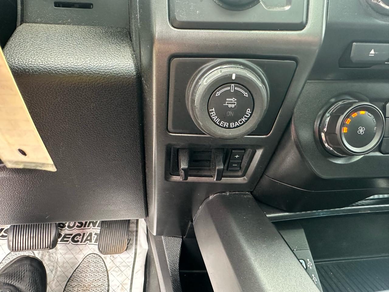 Ford F-150 4WD SuperCrew 145" XLT 2018