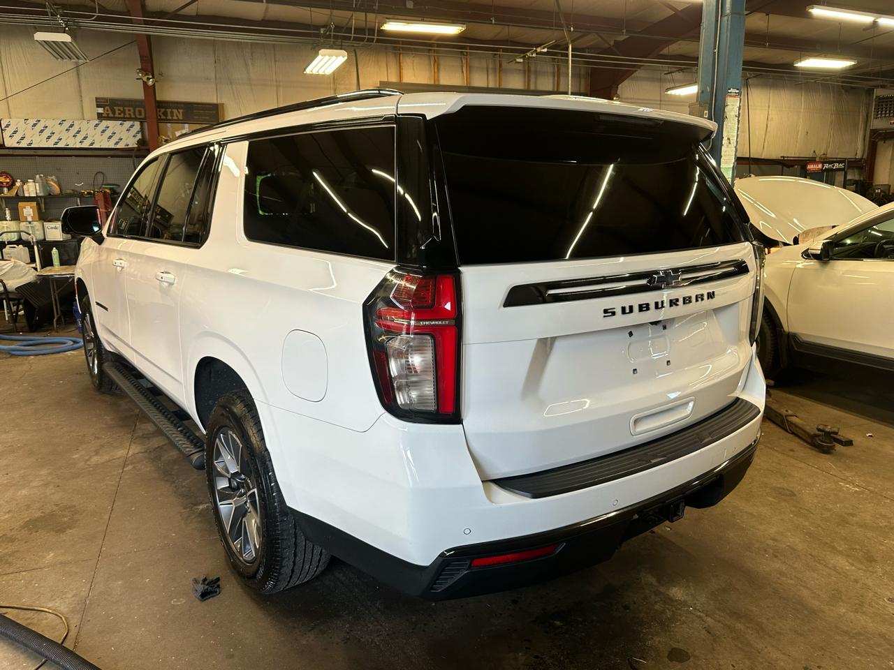 Chevrolet Suburban 4WD 4dr Z71 2021