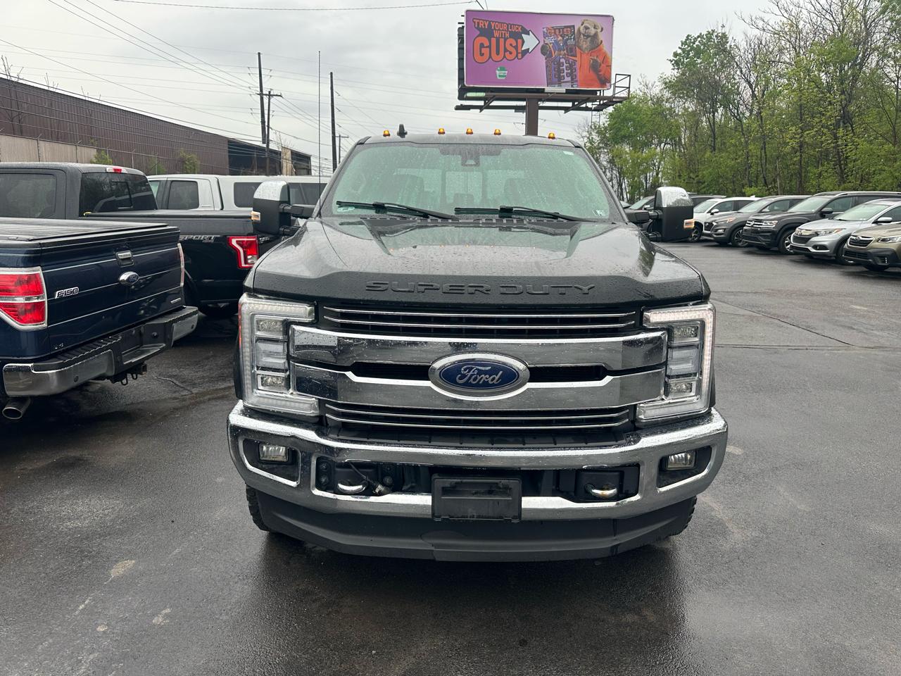 Ford Super Duty F-250 SRW Lariat 4WD Crew Cab 8' Box 2019