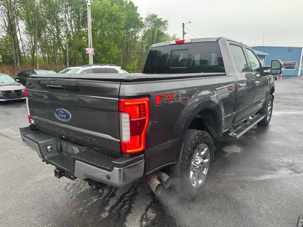 Ford Super Duty F-250 SRW Lariat 4WD Crew Cab 8' Box 2019