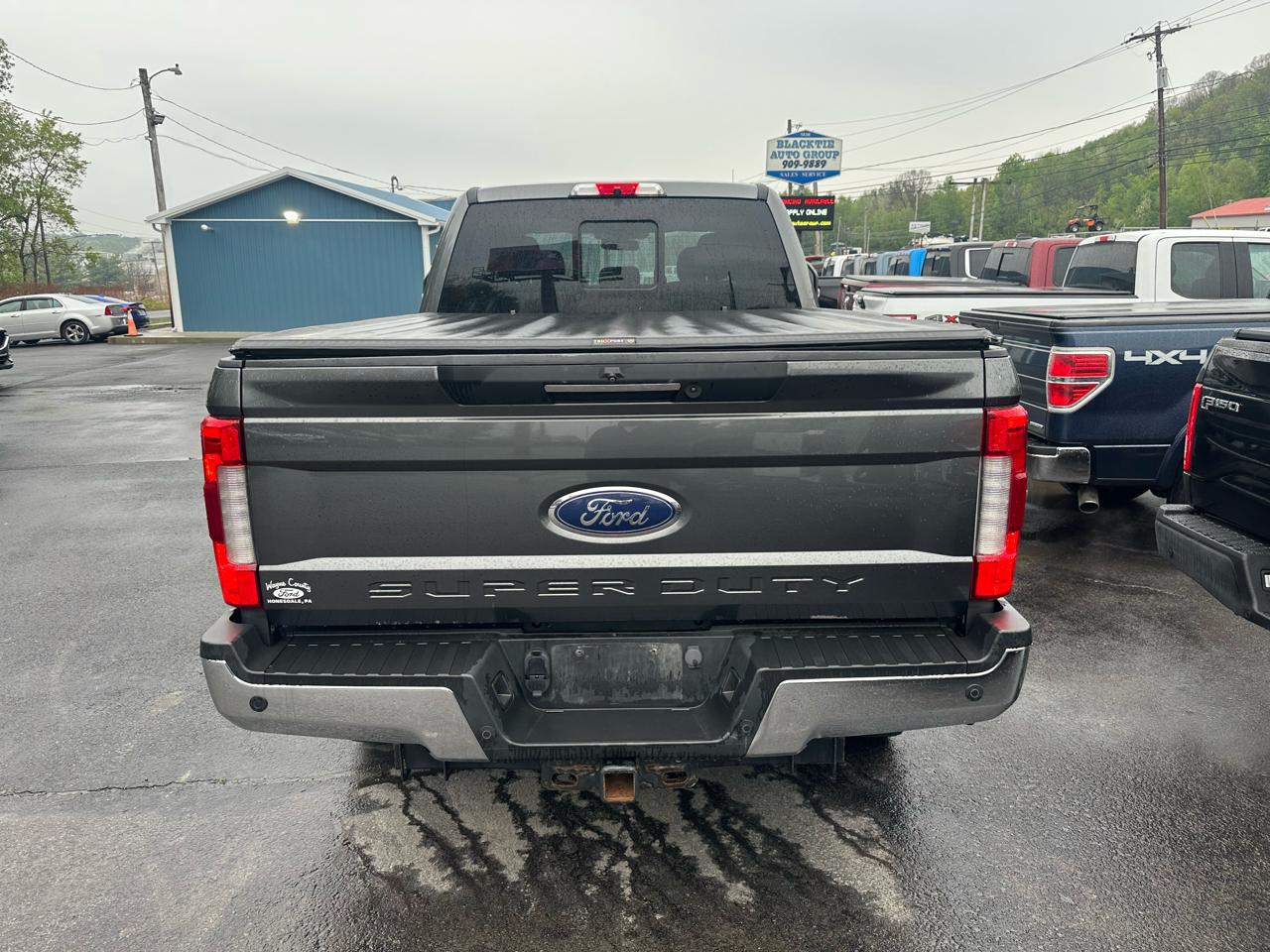 Ford Super Duty F-250 SRW Lariat 4WD Crew Cab 8' Box 2019