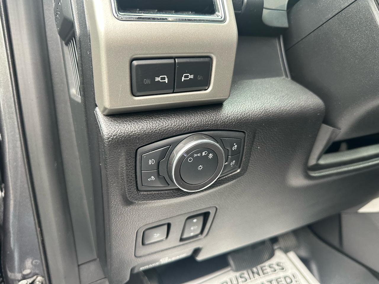 Ford Super Duty F-250 SRW Lariat 4WD Crew Cab 8' Box 2019