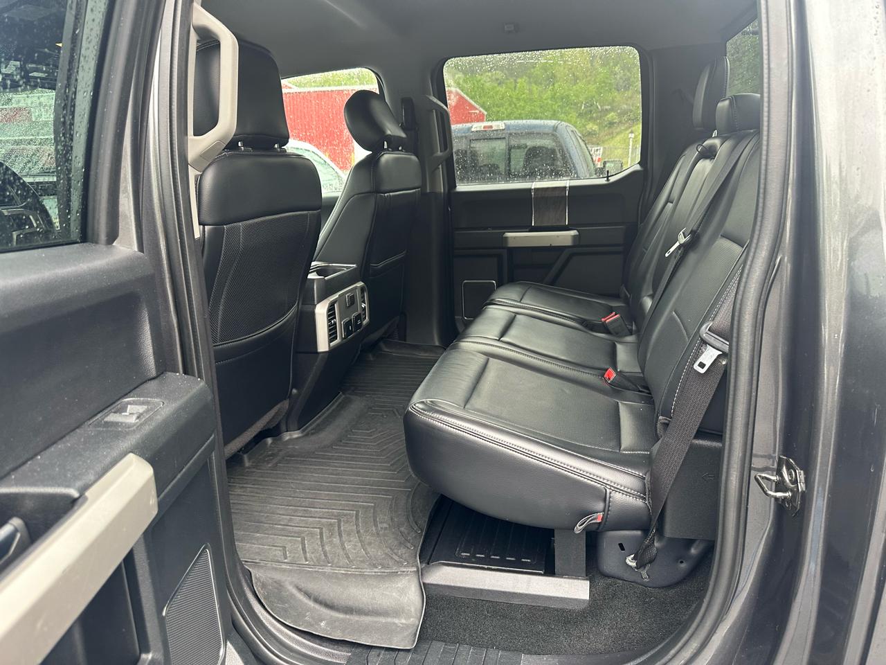 Ford Super Duty F-250 SRW Lariat 4WD Crew Cab 8' Box 2019