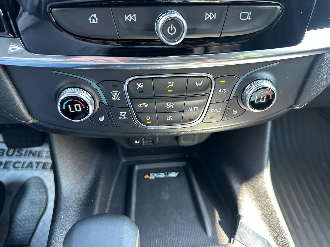 Chevrolet Traverse AWD 4dr LT Leather 2023