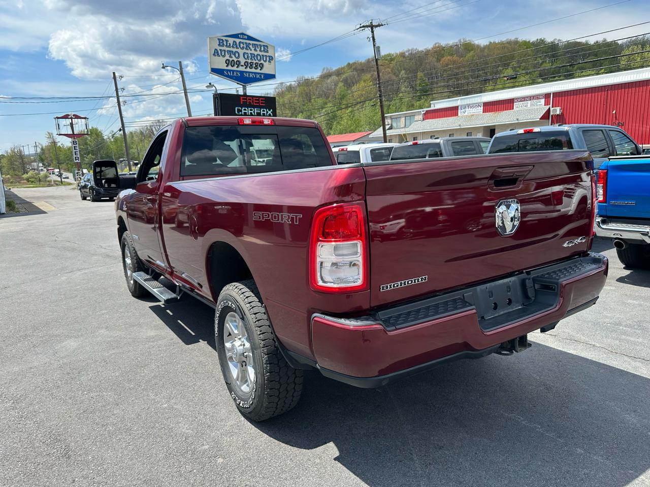 RAM 2500 Big Horn 4x4 Reg Cab 8' Box 2023