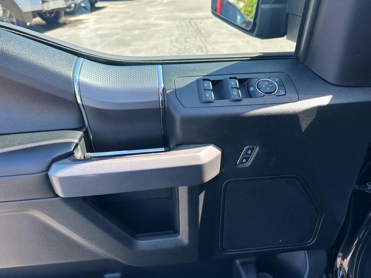 Ford F-150 4WD SuperCrew 145" XLT 2016