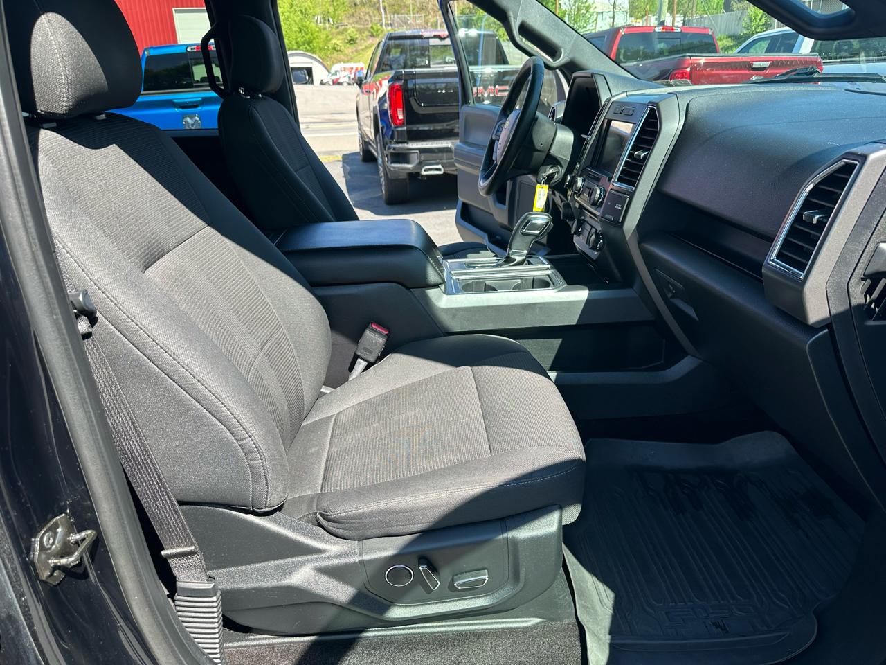 Ford F-150 4WD SuperCrew 145" XLT 2016