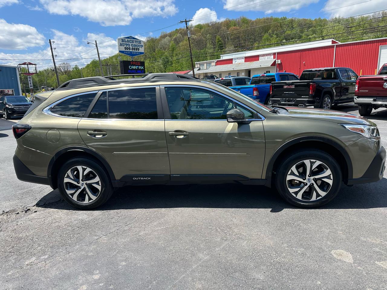 Subaru Outback Limited CVT 2021