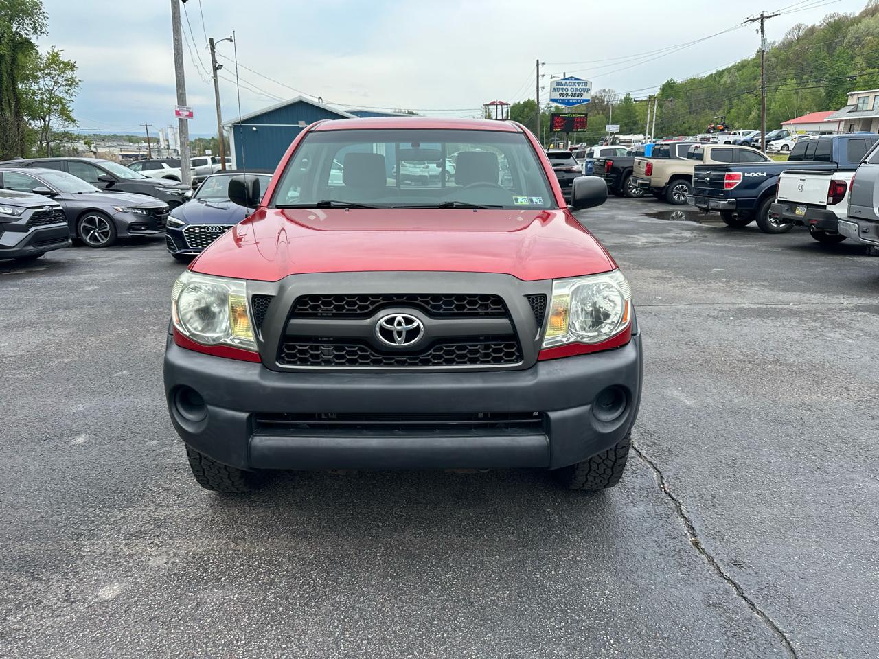 Toyota Tacoma 4WD Reg I4 MT (Natl) 2011