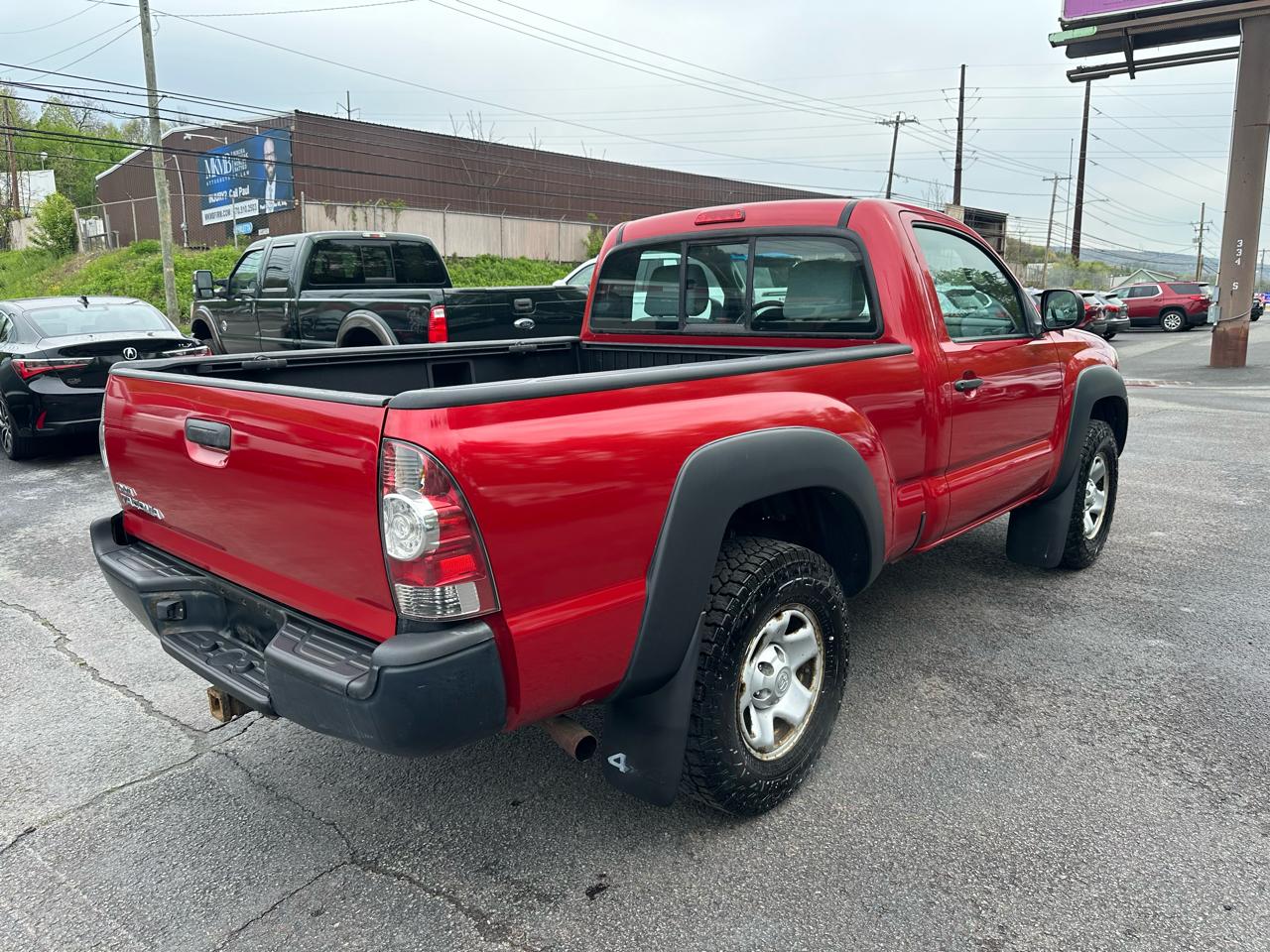 Toyota Tacoma 4WD Reg I4 MT (Natl) 2011