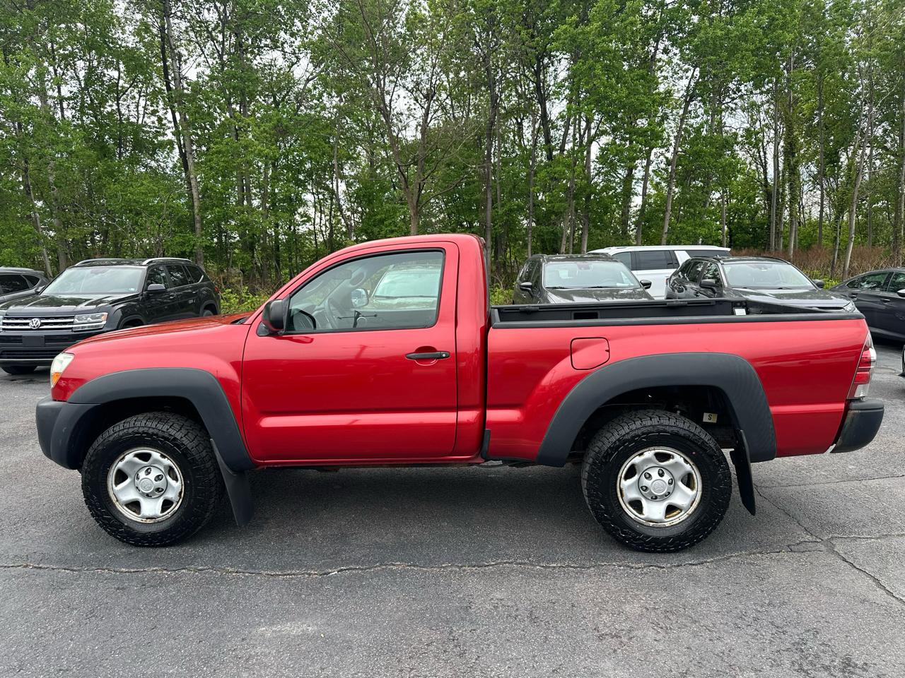Toyota Tacoma 4WD Reg I4 MT (Natl) 2011