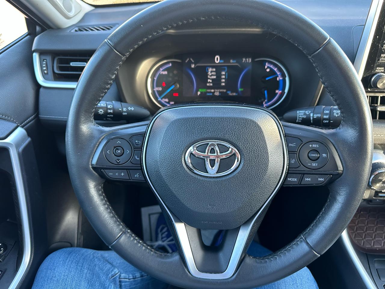 Toyota RAV4 Hybrid Limited AWD (Natl) 2021