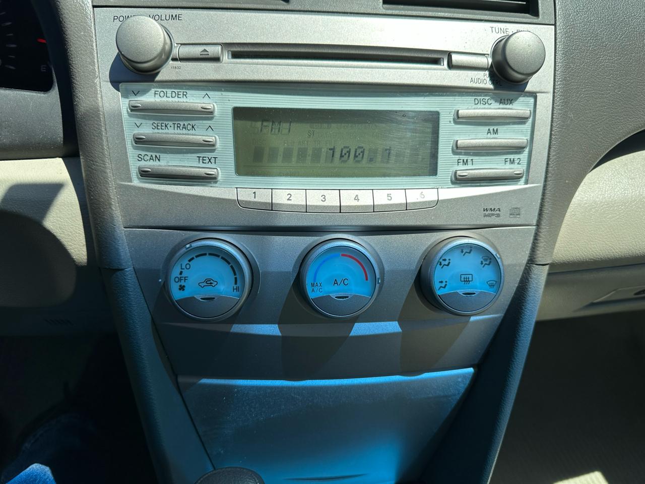 Toyota Camry 4dr Sdn I4 Man (Natl) 2009