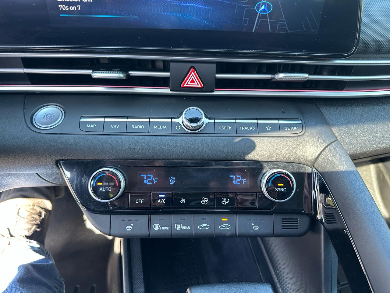Hyundai Elantra Limited IVT 2023