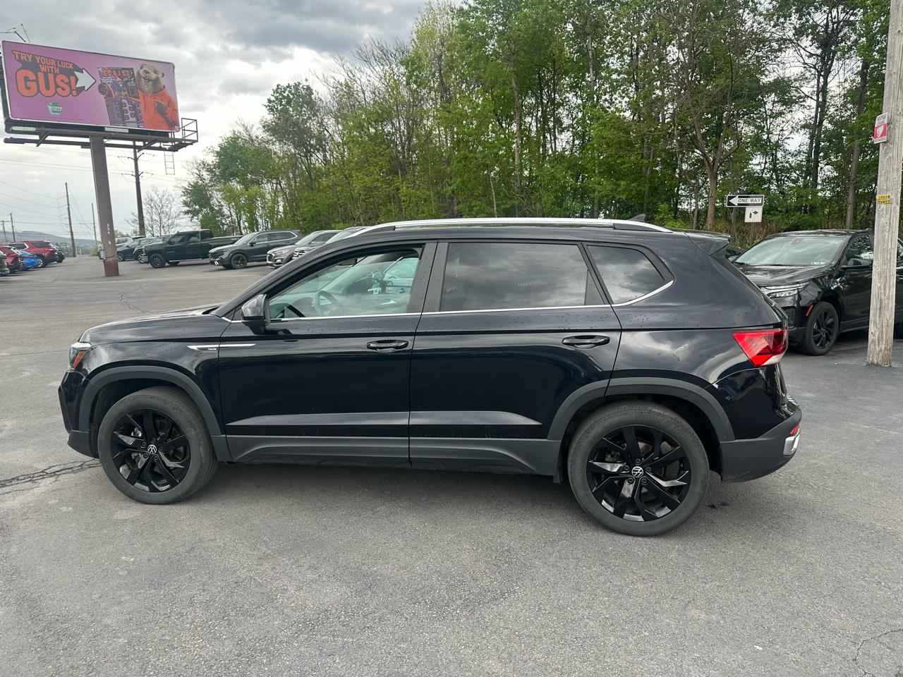 Volkswagen Taos SE 4MOTION *Ltd Avail* 2023