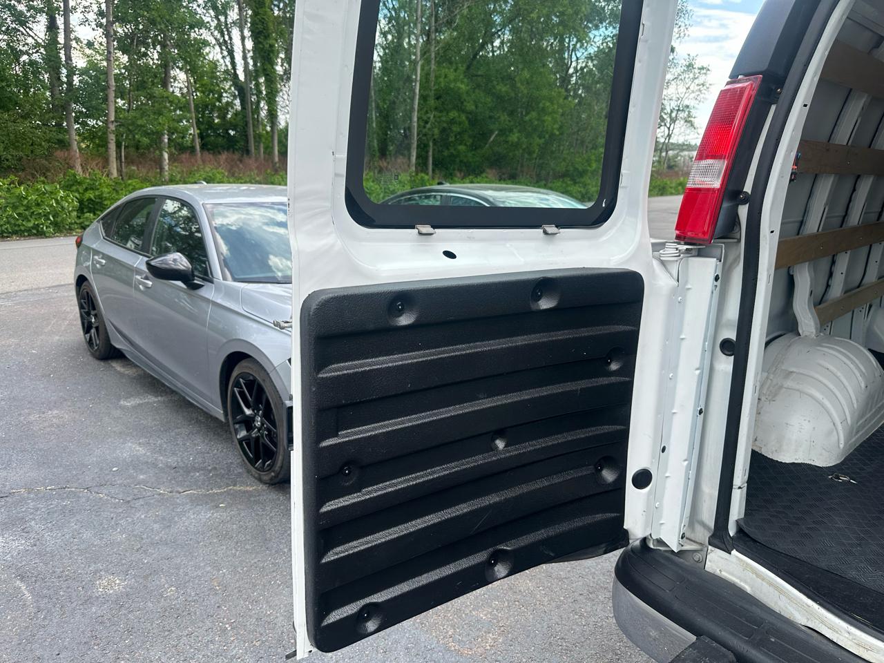 Chevrolet Express Cargo Van RWD 2500 135" 2024