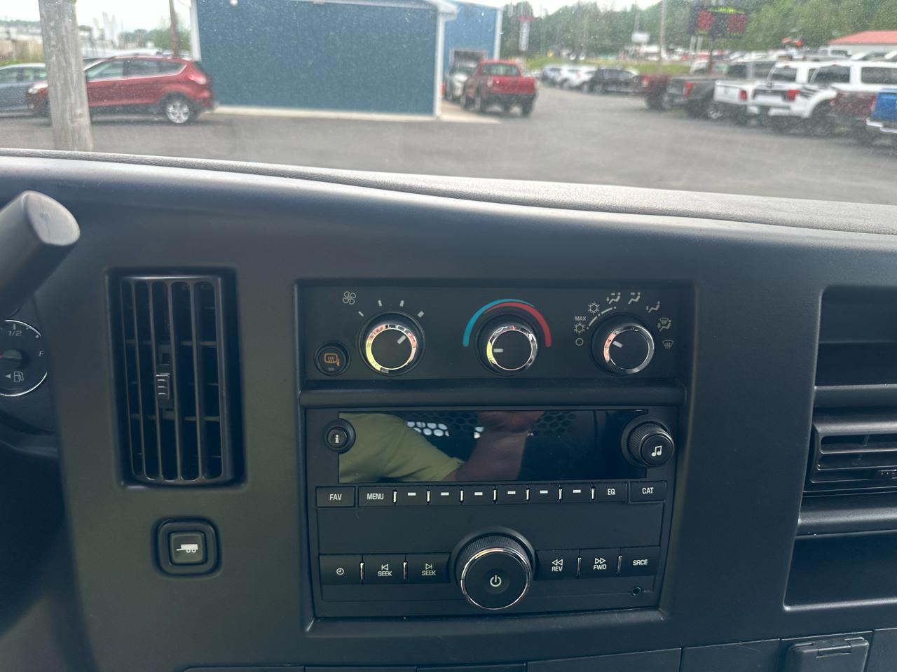 Chevrolet Express Cargo Van RWD 2500 135" 2024