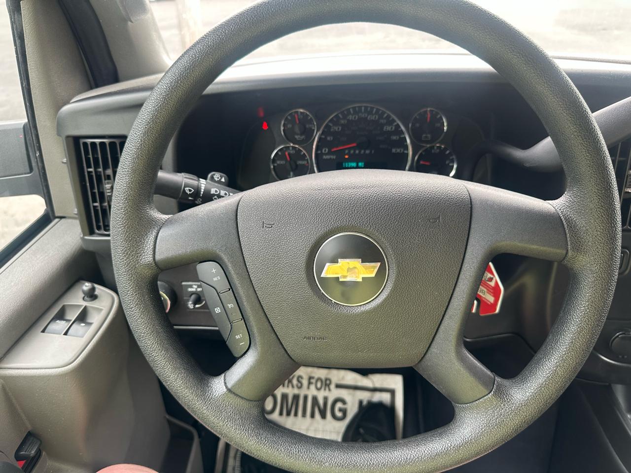 Chevrolet Express Cargo Van RWD 2500 135" 2024