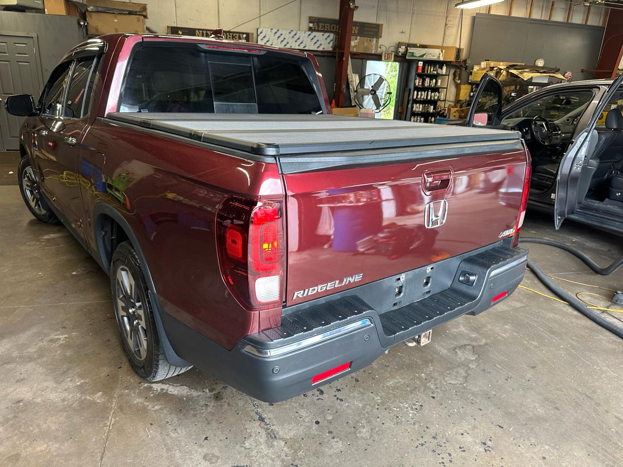 Honda Ridgeline RTL-E 4x4 Crew Cab 5.3' Bed 2017