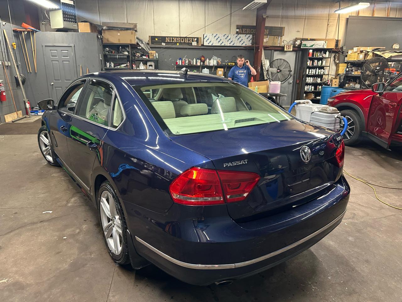 Volkswagen Passat 4dr Sdn 1.8T Auto SEL Premium PZEV 2014