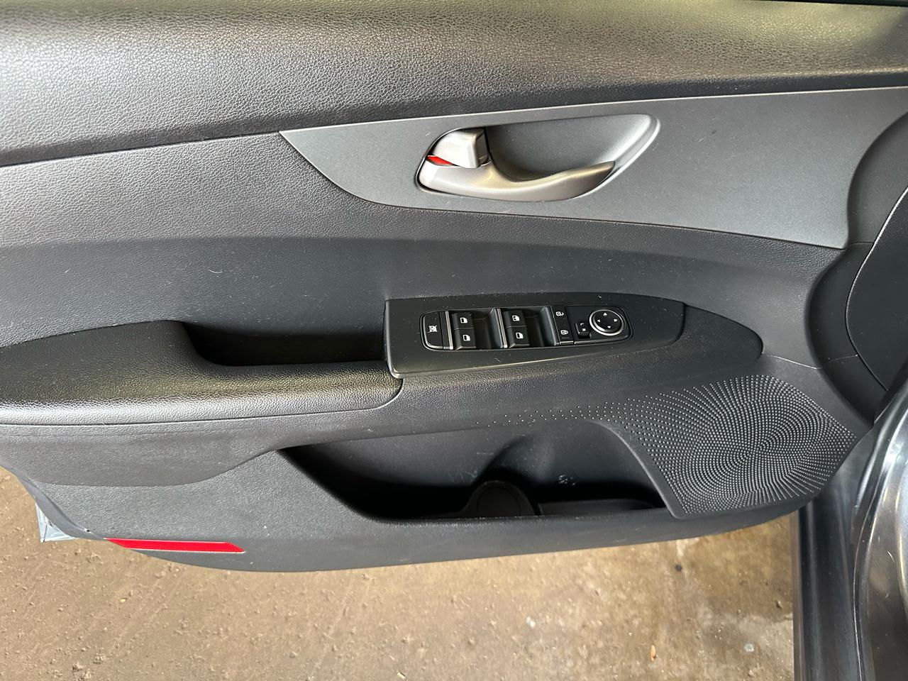 Kia Forte LXS IVT 2020