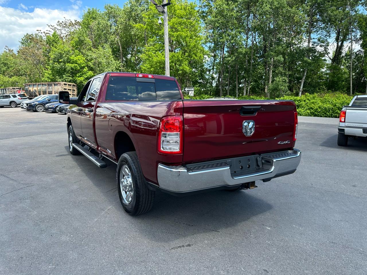 RAM 2500 Tradesman 4x4 Crew Cab 8' Box 2024