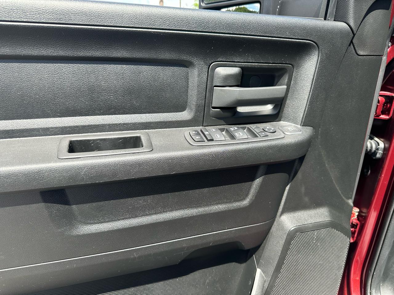 RAM 2500 Tradesman 4x4 Crew Cab 8' Box 2024