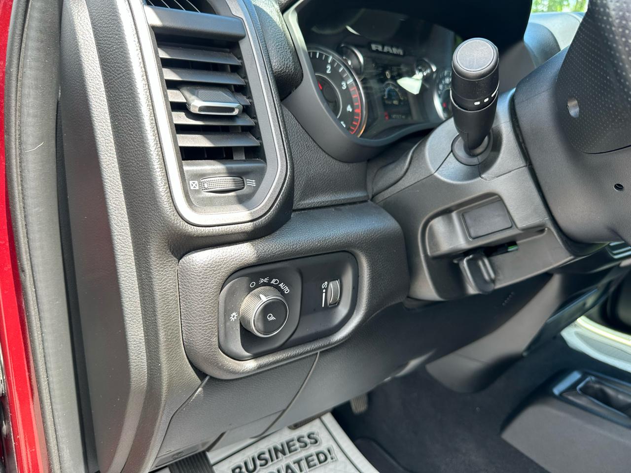 RAM 2500 Tradesman 4x4 Crew Cab 8' Box 2024